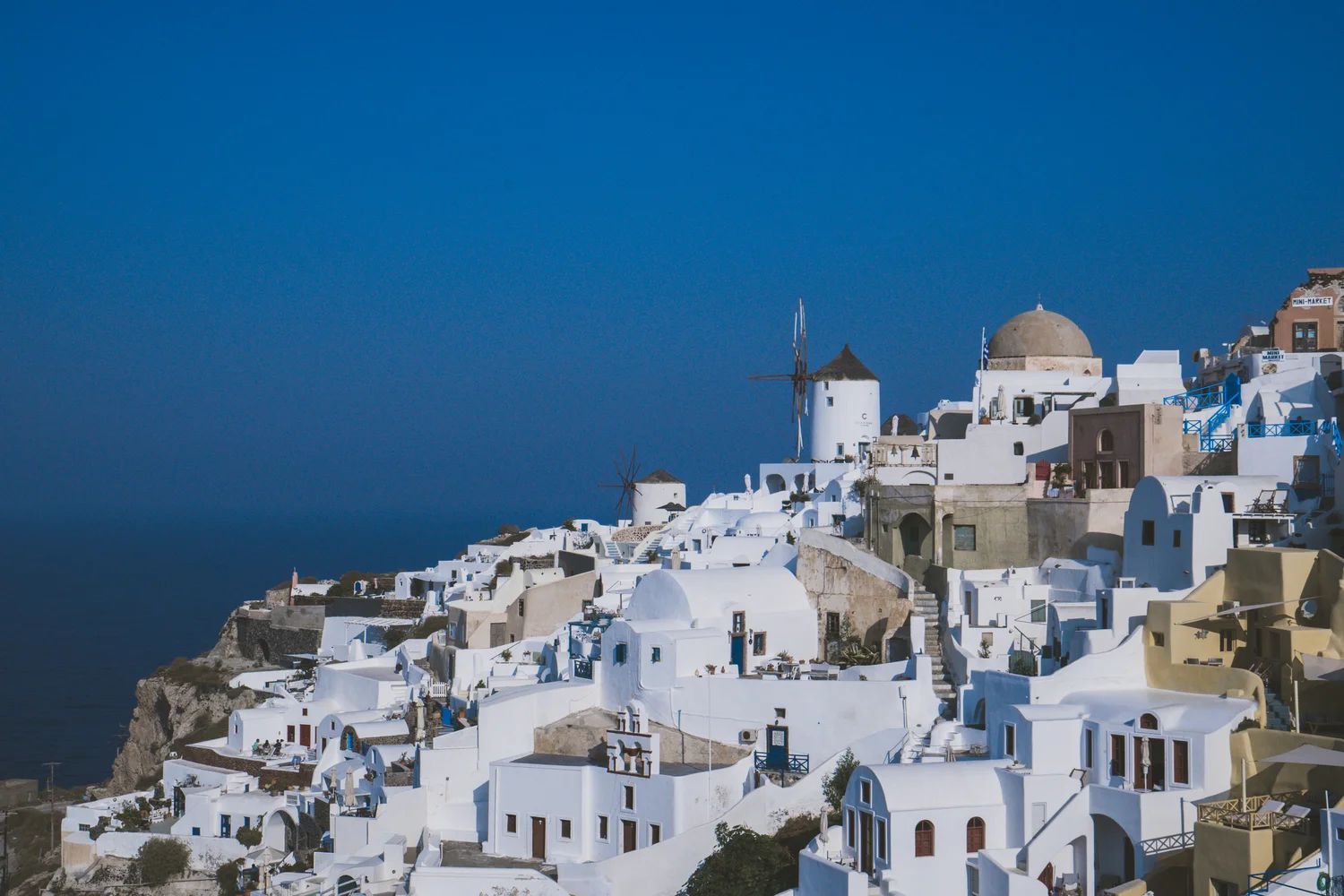 Oia, Santorini, Greece [photo by [Clement Lim](https://medium.com/u/4455aa7806f7)]